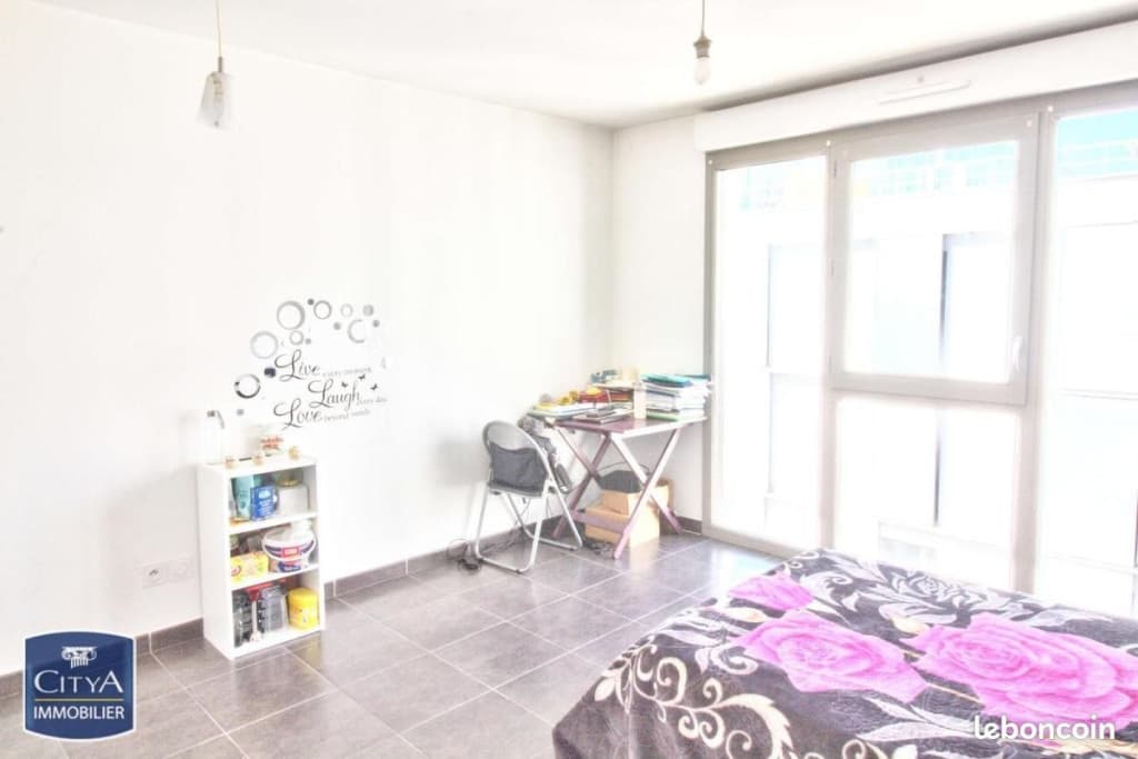 Studio 1 pièce 25 m²